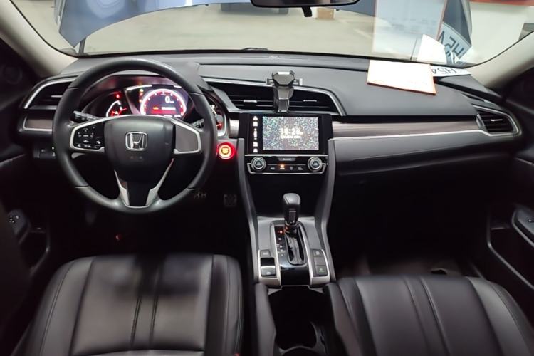 Used Honda Civic 2019 220TURBO CVT Dynamic Edition China V Emission Standard Center Console