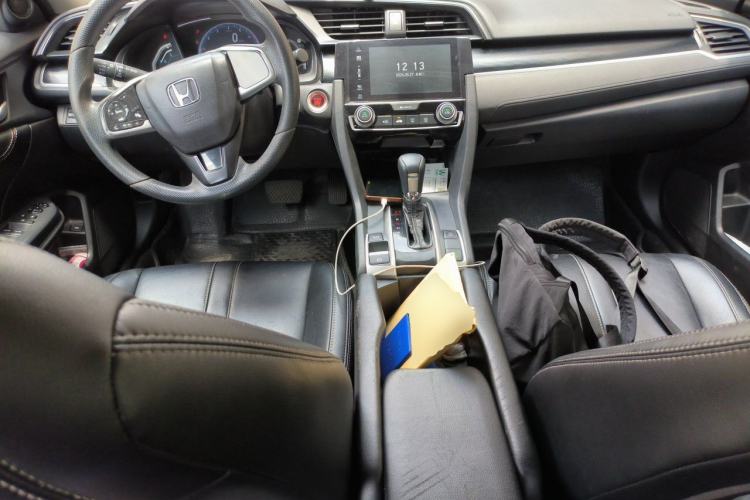 Used Honda Civic 2019 180TURBO CVT Shangdong Edition China VI Center Console
