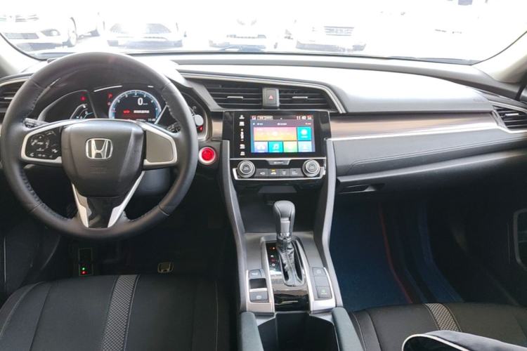Used Honda Civic 2019 220TURBO CVT Dynamic Edition China VI Center Console