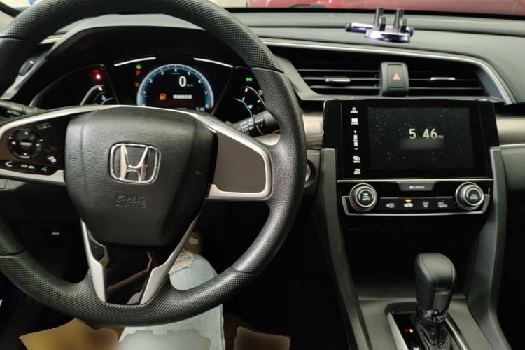 Used Honda Civic 2019 220TURBO CVT Dynamic Edition China VI Center Console