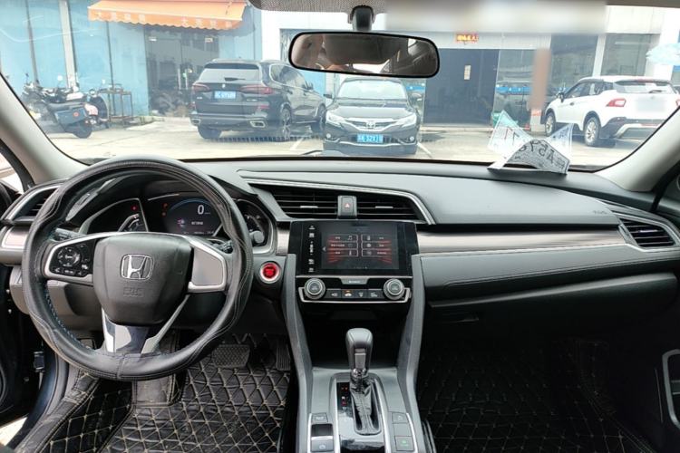 Used Honda Civic 2019 220TURBO CVT Dynamic Edition China VI Center Console