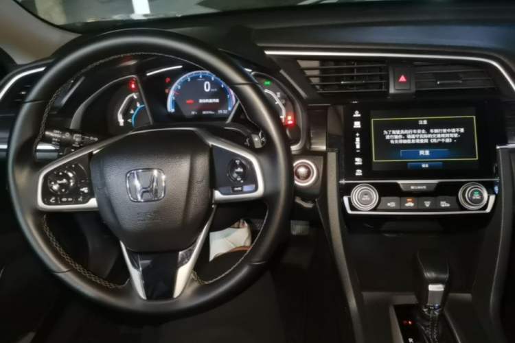 Used Honda Civic 2019 220TURBO CVT Power Edition China VI Emission Standard Center Console