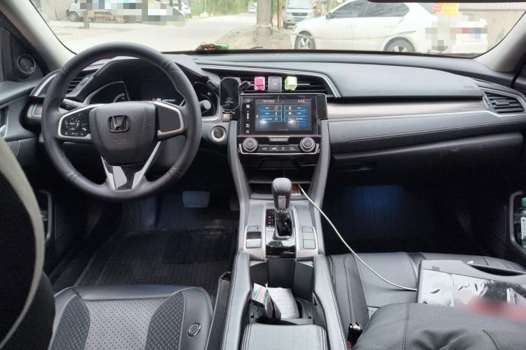 Used Honda Civic 2019 220TURBO CVT Dynamic Edition China VI Center Console