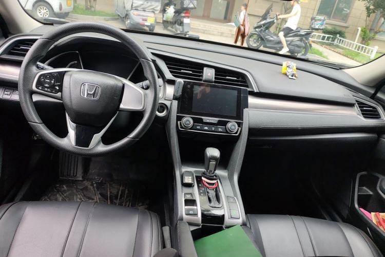 Used Honda Civic 2019 220TURBO CVT Dynamic Edition China V Center Console