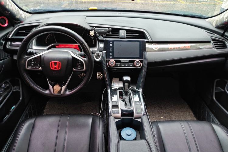 Used Honda Civic 2019 220TURBO CVT Dynamic Edition China VI Emission Standard Center Console