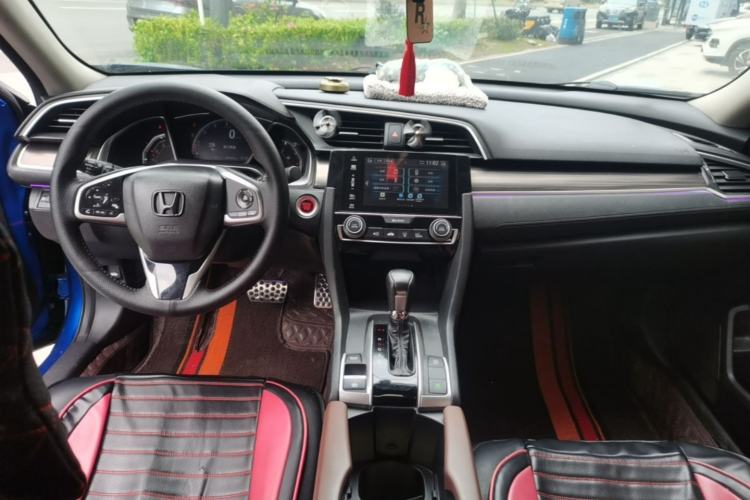Used Honda Civic 2019 220TURBO CVT Dynamic Edition China VI Emission Standard Center Console