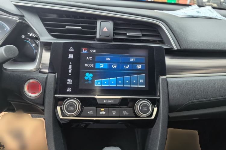 Used Honda Civic 2019 220TURBO CVT Dynamic Edition China V Center Console