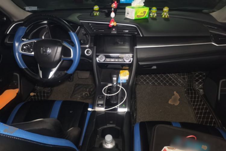 Used Honda Civic 2019 220TURBO CVT Dynamic Edition China VI Center Console