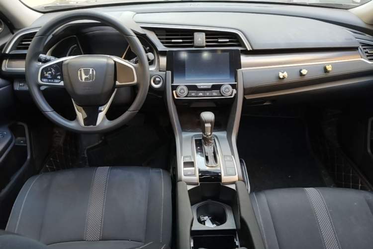 Used Honda Civic 2019 220TURBO CVT Dynamic Edition China V Center Console