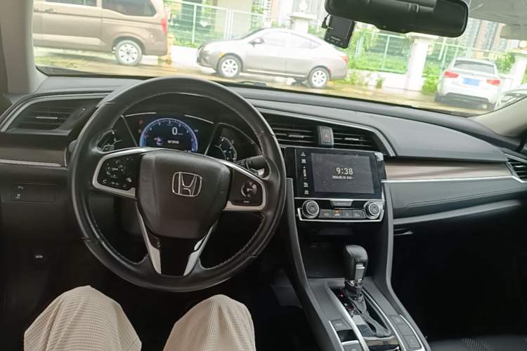 Used Honda Civic 2019 220TURBO CVT Power Edition China VI Emission Standard Center Console