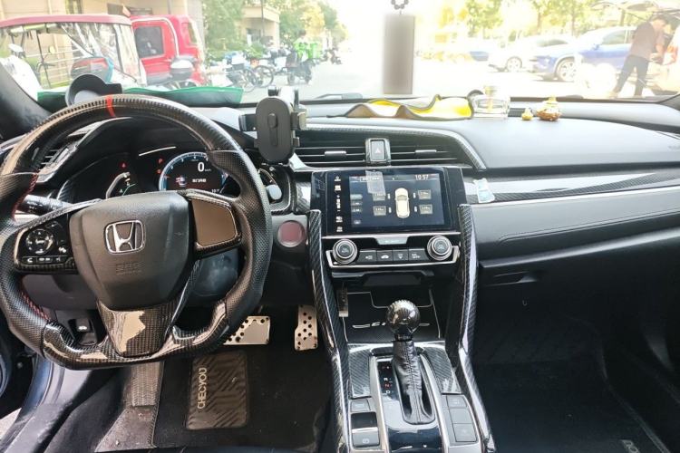 Used Honda Civic 2019 220TURBO CVT Dynamic Edition China VI Center Console