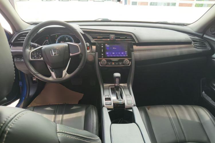 Used Honda Civic 2019 220TURBO CVT Dynamic Edition China VI Center Console