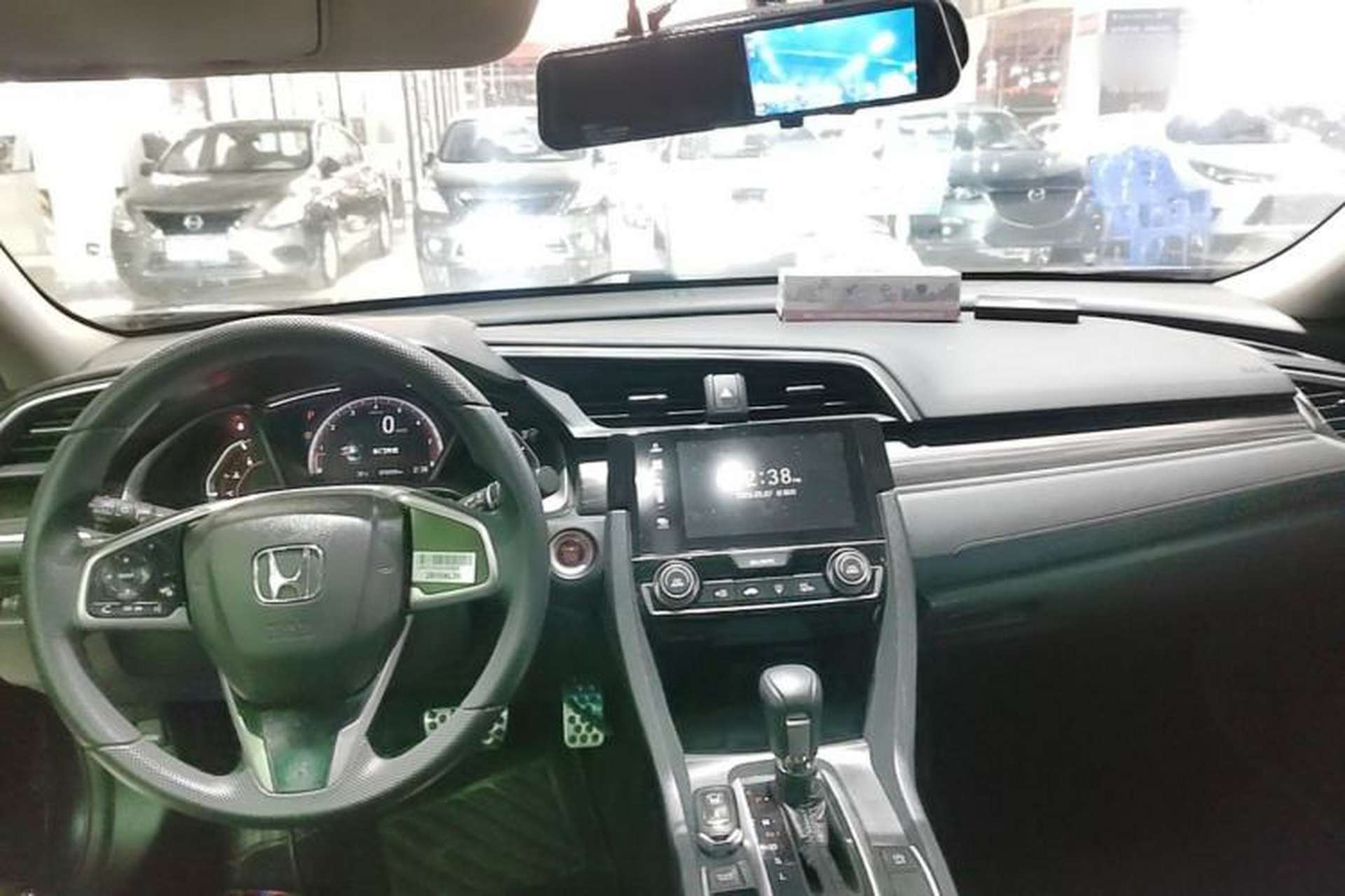 Used Honda Civic 2019 220TURBO CVT Dynamic Edition China VI Emission Standard Center Console