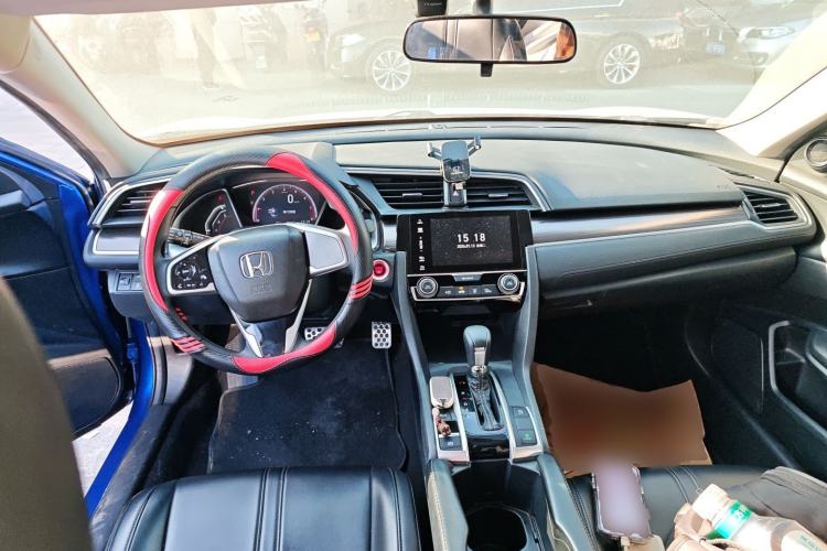 Used Honda Civic 2019 220TURBO CVT Dynamic Edition China VI Center Console