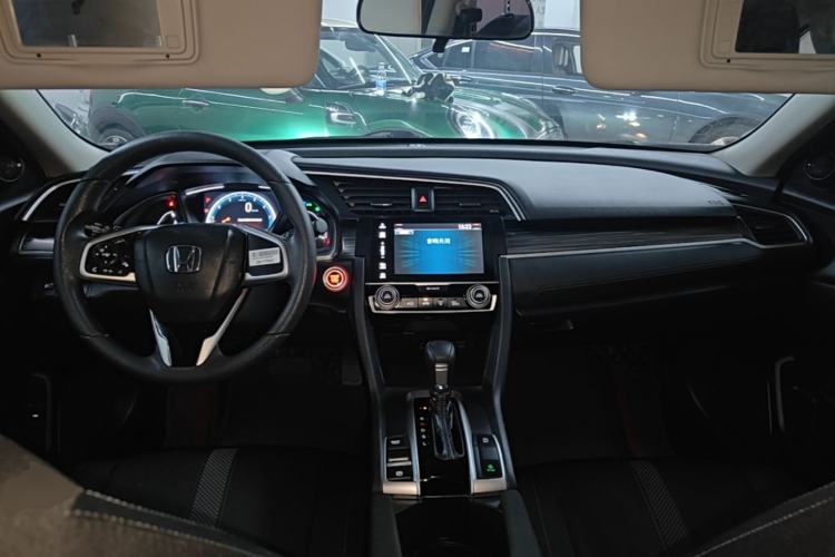 Used Honda Civic 2019 220TURBO CVT Dynamic Edition China VI Center Console