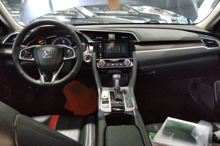 Used Honda Civic 2019 220TURBO CVT Dynamic Edition China VI Center Console