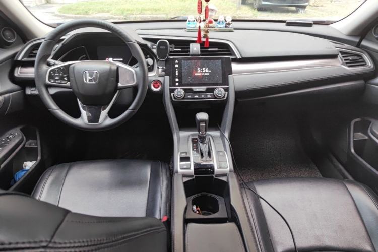 Used Honda Civic 2019 220TURBO CVT Dynamic Edition China VI Center Console