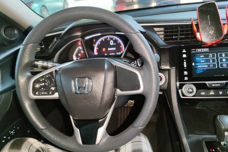 Used Honda Civic 2019 220TURBO CVT Dynamic Edition China VI Emission Standard Center Console