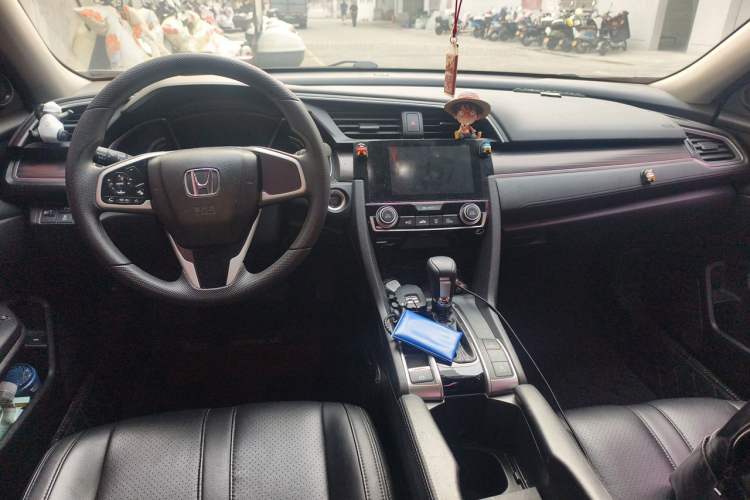 Used Honda Civic 2019 220TURBO CVT Dynamic Edition China VI Center Console