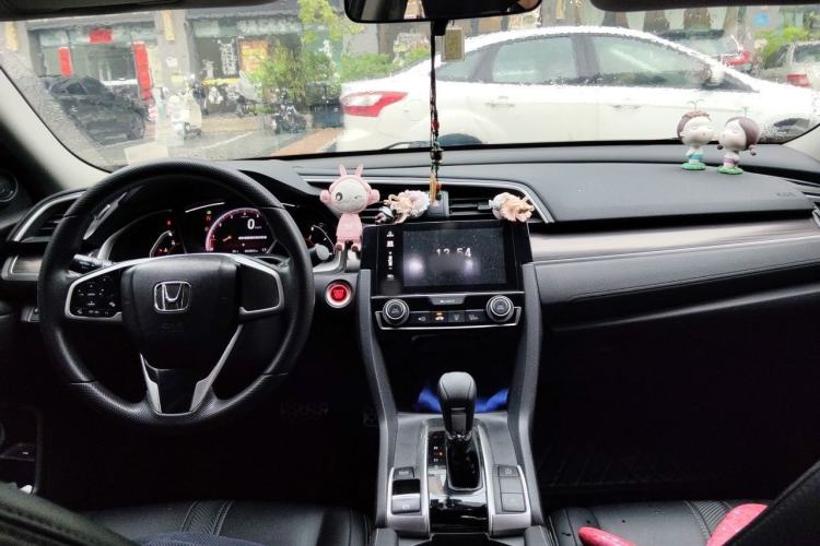 Used Honda Civic 2019 220TURBO CVT Dynamic Edition China VI Emission Standard Center Console