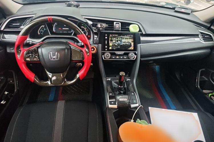 Used Honda Civic 2019 220TURBO Manual Jinkong Edition China VI Center Console