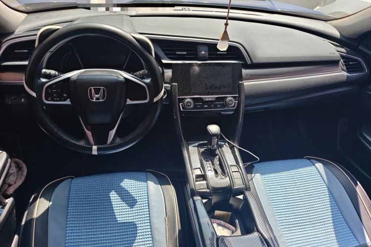 Used Honda Civic 2019 220TURBO CVT Dynamic Edition China VI Center Console