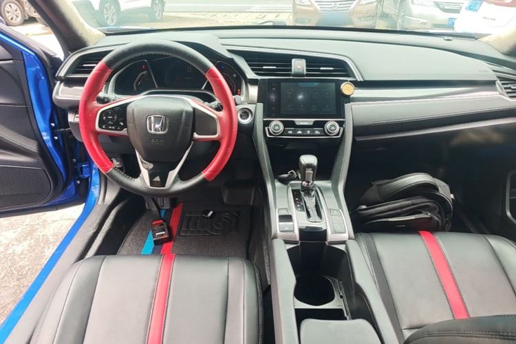 Used Honda Civic 2019 220TURBO CVT Dynamic Edition China V Center Console