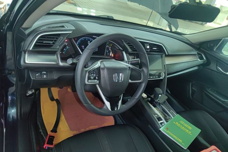 Used Honda Civic 2019 220TURBO CVT Dynamic Edition China VI Center Console