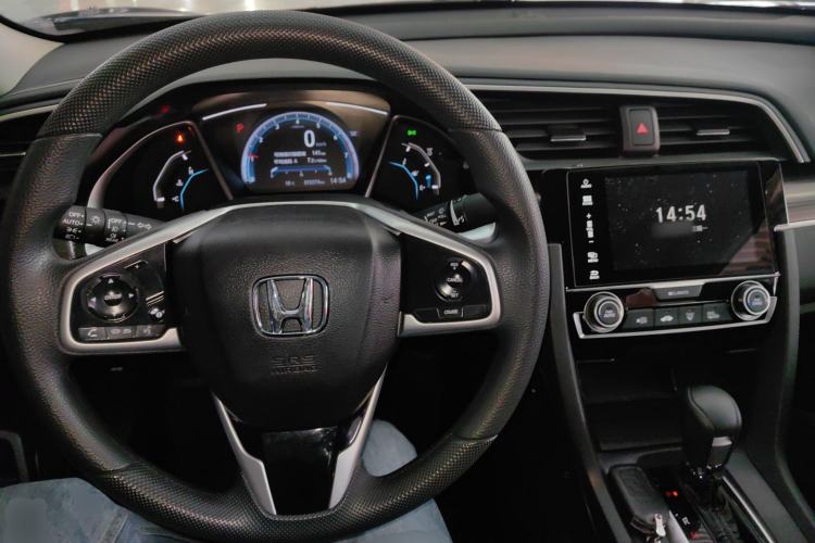 Used Honda Civic 2019 220TURBO CVT Dynamic Edition China VI Center Console