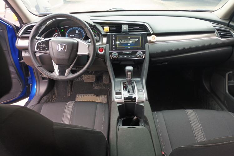 Used Honda Civic 2019 220TURBO CVT Dynamic Edition China VI Center Console