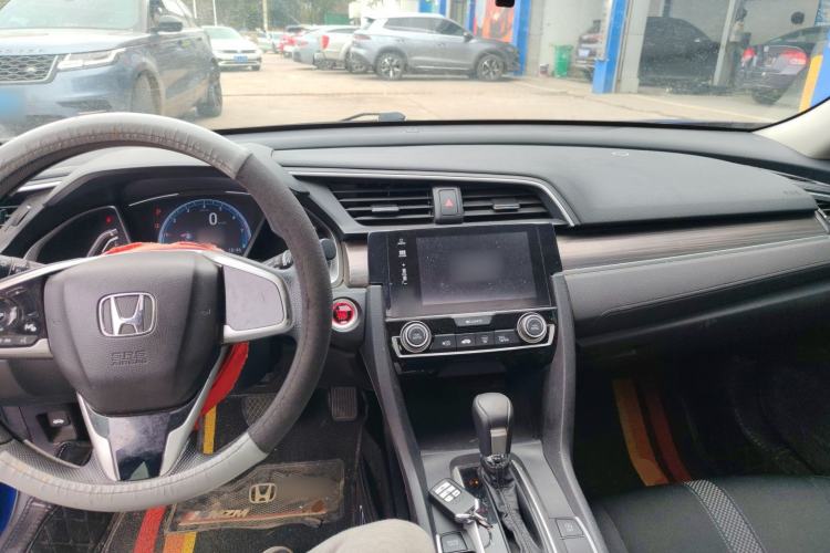 Used Honda Civic 2019 220TURBO CVT Dynamic Edition China VI Center Console