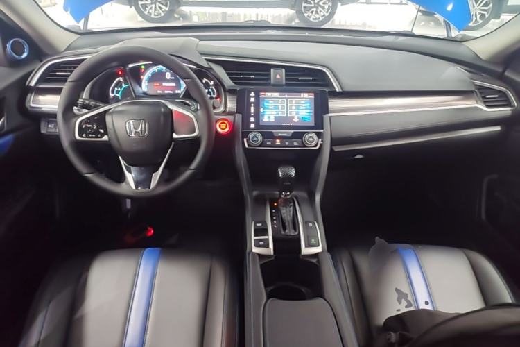 Used Honda Civic 2019 220TURBO CVT Dynamic Edition China VI Center Console