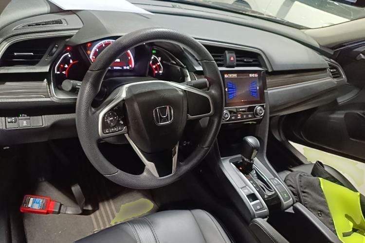 Used Honda Civic 2019 220TURBO CVT Dynamic Edition China VI Emission Standard Center Console