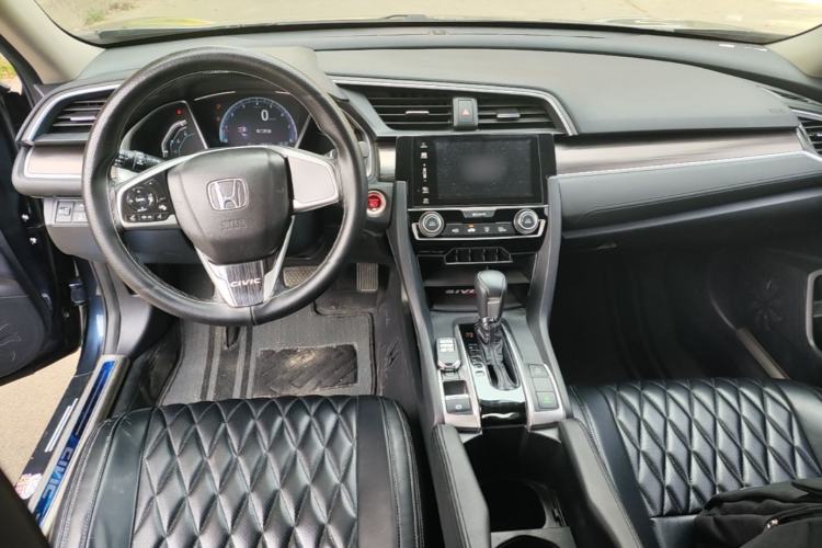 Used Honda Civic 2019 220TURBO CVT Dynamic Edition China VI Center Console