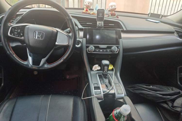 Used Honda Civic 2019 220TURBO CVT Dynamic Edition China VI Center Console