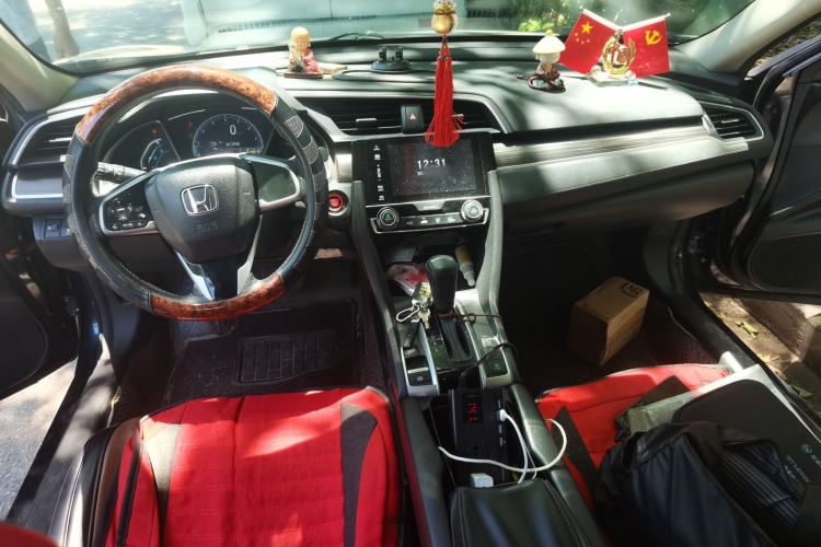 Used Honda Civic 2019 220TURBO CVT Dynamic Edition China VI Center Console