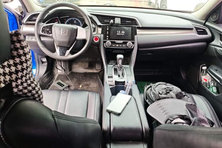 Used Honda Civic 2019 220TURBO CVT Dynamic Edition China VI Center Console
