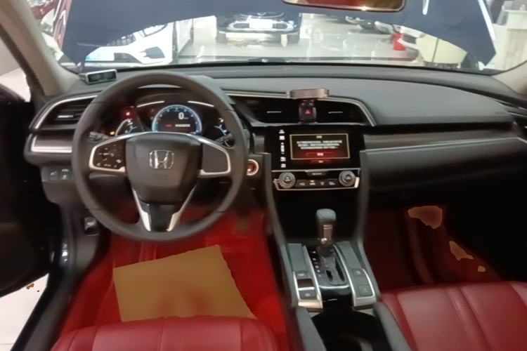 Used Honda Civic 2019 220TURBO CVT Dynamic Edition China VI Center Console