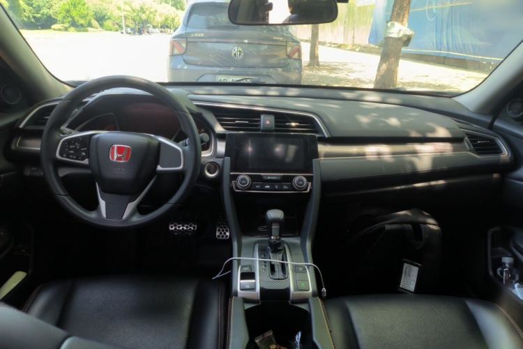 Used Honda Civic 2019 220TURBO CVT Dynamic Edition China VI Emission Standard Center Console