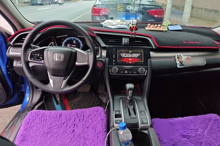 Used Honda Civic 2019 220TURBO CVT Dynamic Edition China VI Center Console