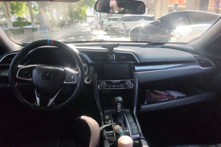 Used Honda Civic 2019 220TURBO CVT Dynamic Edition China VI Center Console