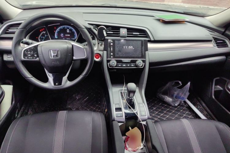 Used Honda Civic 2019 220TURBO CVT Dynamic Edition China VI Center Console