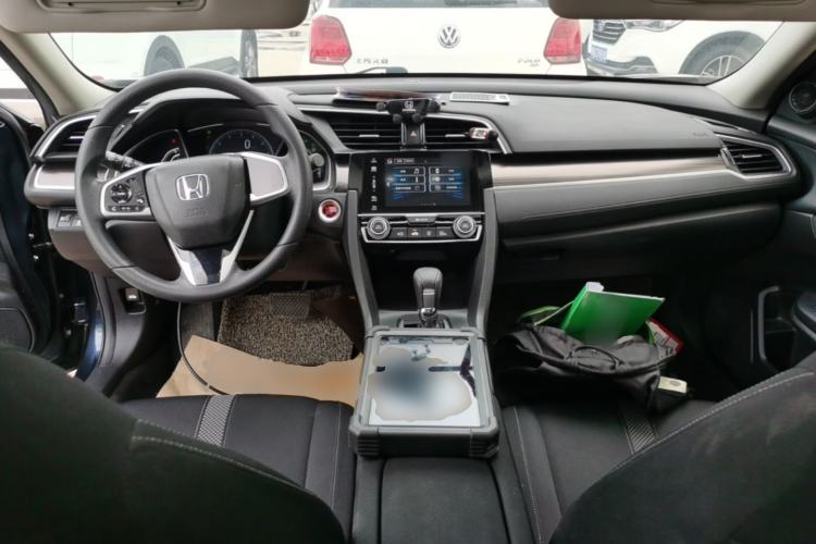Used Honda Civic 2019 220TURBO CVT Dynamic Edition China VI Center Console