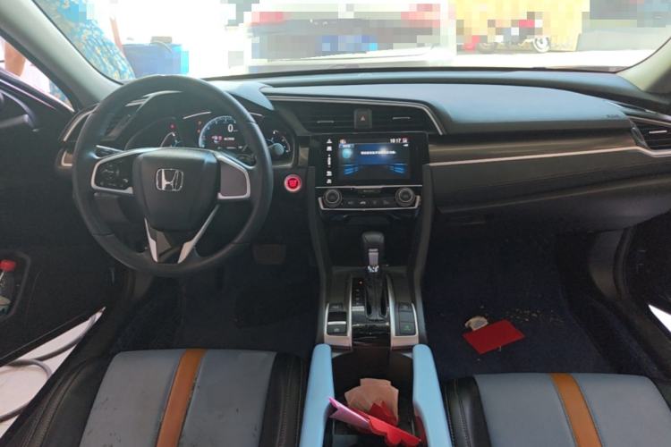 Used Honda Civic 2019 220TURBO CVT Dynamic Edition China VI Center Console