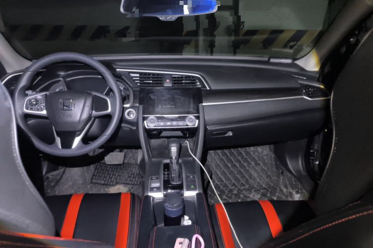 Used Honda Civic 2019 220TURBO CVT Dynamic Edition China VI Center Console