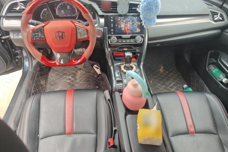 Used Honda Civic 2019 220TURBO CVT Dynamic Edition China VI Emission Standard Center Console
