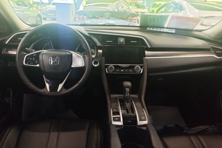 Used Honda Civic 2019 220TURBO CVT Dynamic Edition China V Center Console