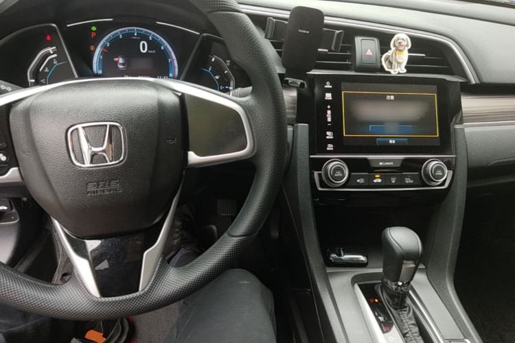 Used Honda Civic 2019 220TURBO CVT Dynamic Edition China VI Center Console
