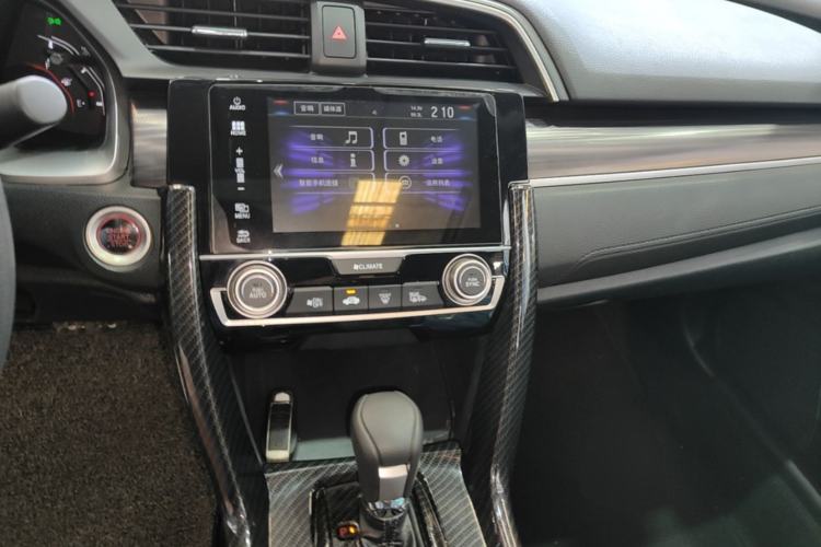 Used Honda Civic 2019 220TURBO CVT Dynamic Edition China VI Emission Standard Center Console
