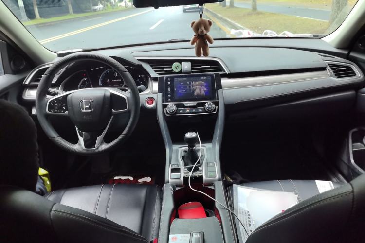 Used Honda Civic 2019 220TURBO Manual Jinkong Edition China VI Center Console